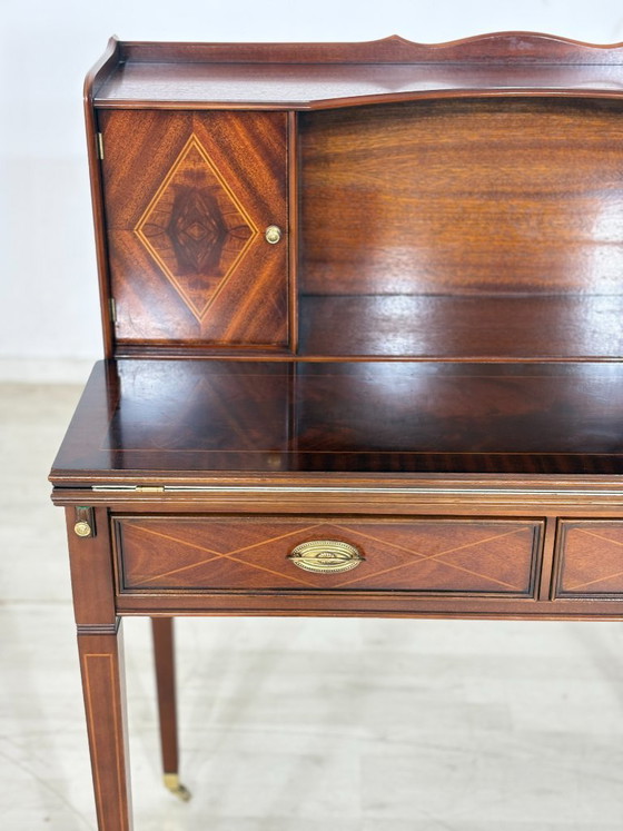 Secrétaire élégant de style Sheraton ancien avec plateau en cuir / Bureau des années 1960 / Secrétaire style (photo 5 of 17)