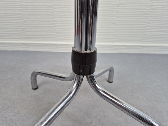 Image 1 of Vintage krukje zitting draaibaar. Oranje met chroom.