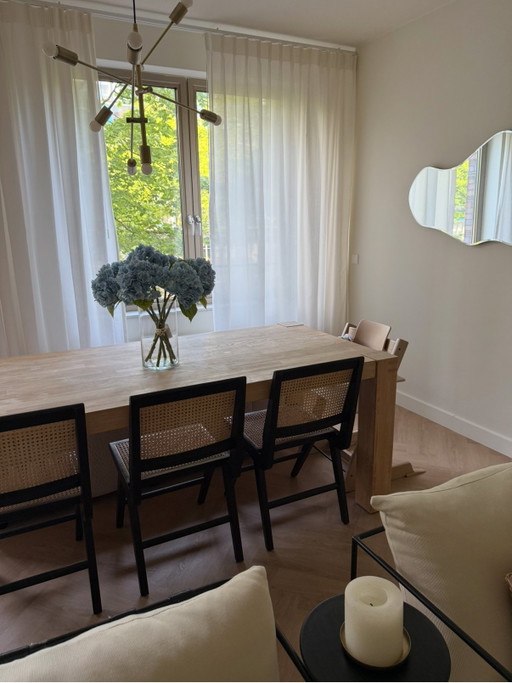 3x Schwarze Rattan-Esszimmerstühle