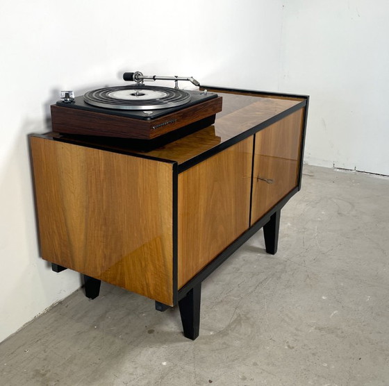Image 1 of Vintage audiomeubel, notenhout hoogglans 