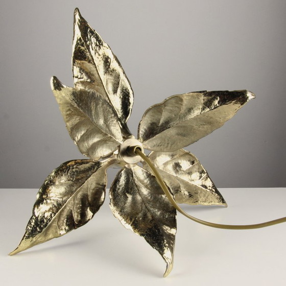 Image 1 of Vintage messing tafellamp in bladvorm – Hollywood Regency – Massief / Daro-stijl – België, jaren 70