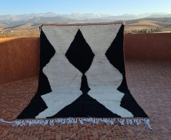 Image 1 of Marokkanischer schwarz-weißer Teppich aus Naturwolle, 200 cm x 300 cm