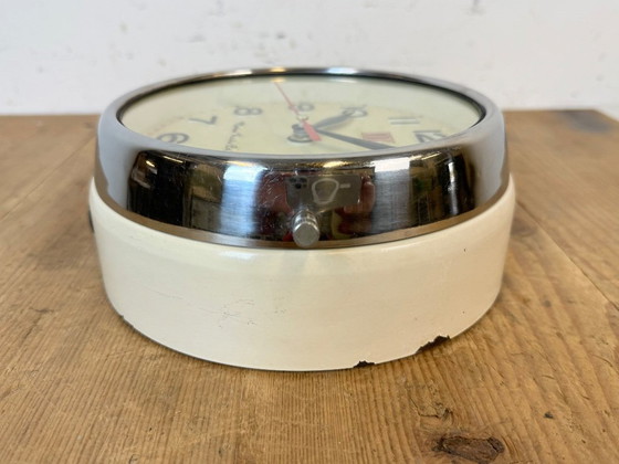 Image 1 of Vintage beige MRC scheepswandklok, jaren 70