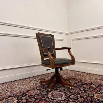 Grande chaise de bureau Chesterfield verte classique anglaise, Chaises de bureau, Cuir, Bois (photo 7 sur 8)