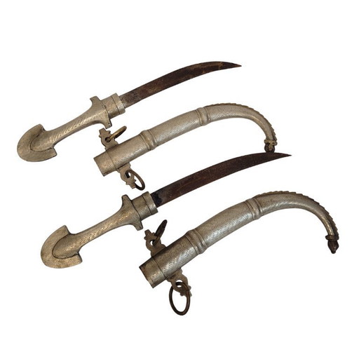 Pareja jambiyas plata y cobre, f. s. XIX - Yemen