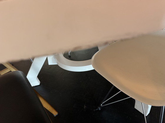 Image 1 of Round table Linteloo Popov - Roderick Vos