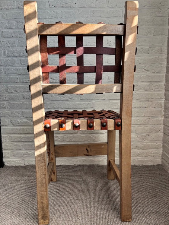 Image 1 of Sedia spagnola in legno con rivestimento in cuoio