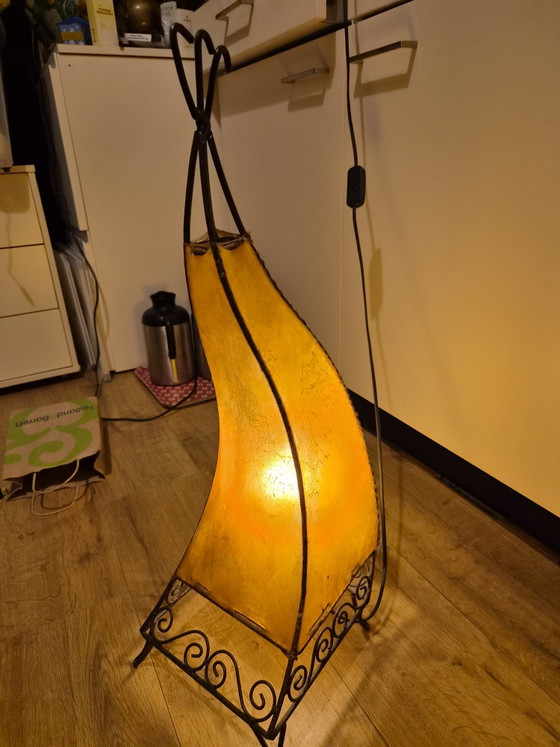 Parchment skin lamp metal frame beautiful warm light – Floor lights, rvs (photo 2 of 5)