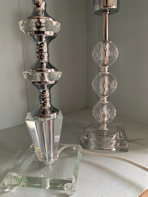 Bellissimo set di lampade da tavolo vintage a forma di globo impilate/vetro acrilico