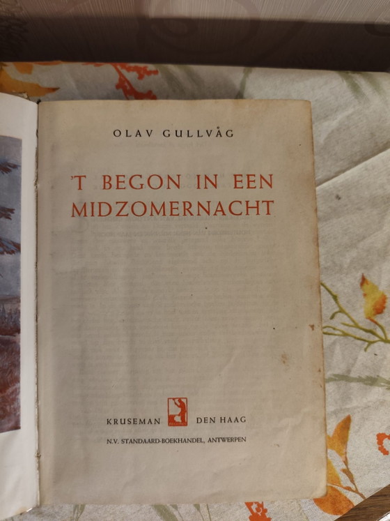 Vintage Olav Gullvac novel 'It Began on a Midsummer Night', Coffee table books, Paper, Creme (photo 4 of 5)