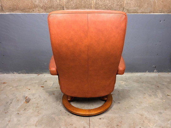Image 1 of Poltrona girevole Ekornes stressless in pelle marrone 