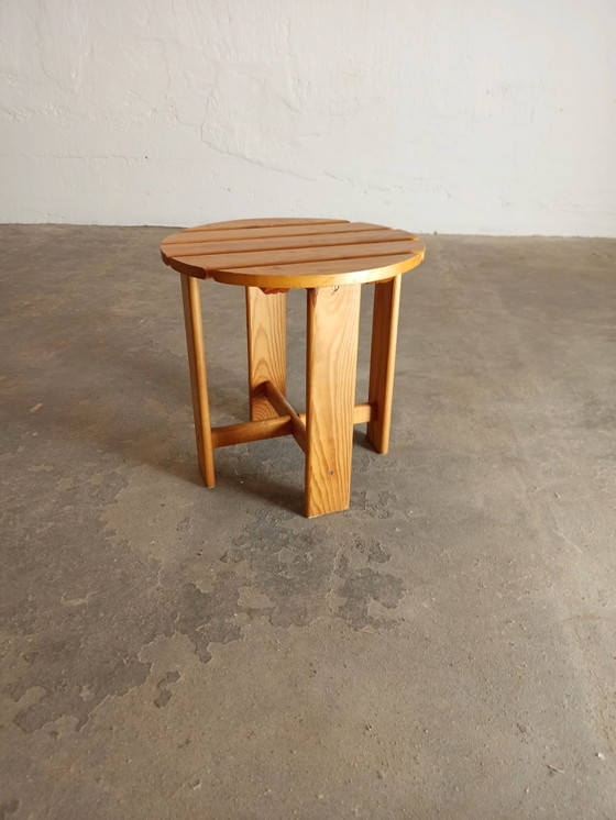 Vintage bijzettafel van grenenhout met latten – Wood (photo 6 of 11)