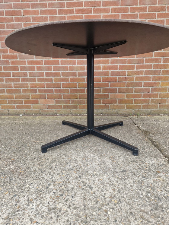 Image 1 of Table à manger ronde moderne