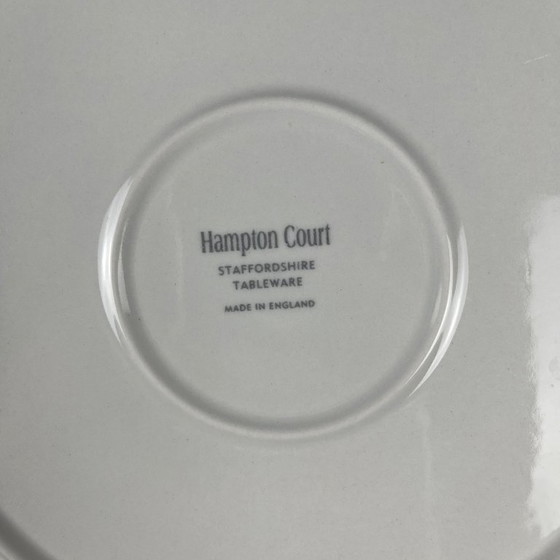 Image 1 of "Hampton Court" dish, Staffordshire, England