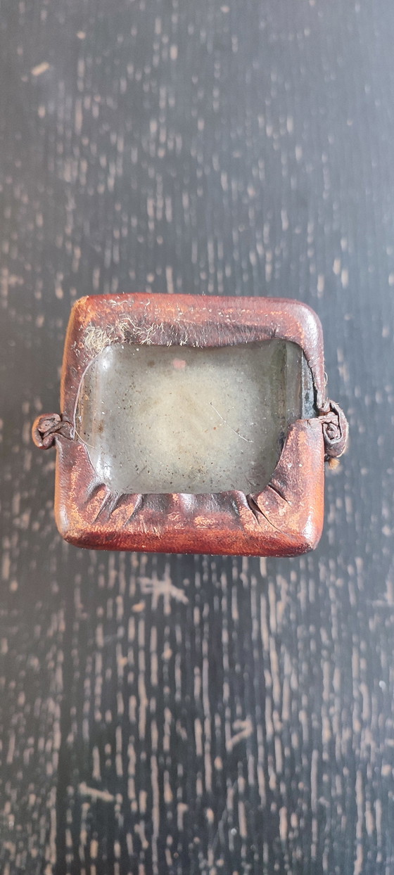 Image 1 of Antieke karaf omwikkeld met leer