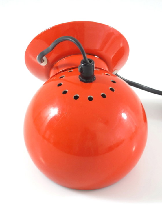 Abo Randers red magnet ball lamp – Frandsen, Table lamps, Space Age (photo 5 of 8)