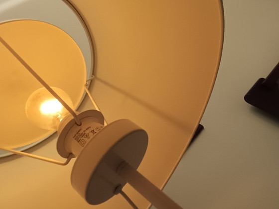 Image 1 of Lampada da tavolo modello Kulla raro fuori produzione colore bianco 