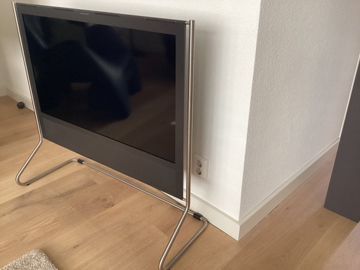 B&O Smart-TV mit Fernbedienung – akoestische bank, rvs