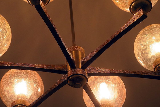 Image 1 of Lustre en laiton doré finement ouvragé d'Angelo Brotto, à 6 globes, Italie, années 1960