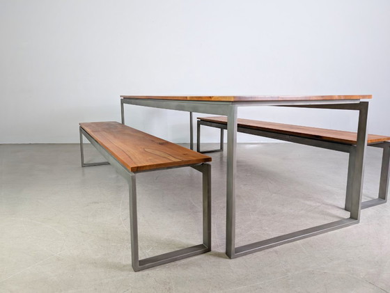 Image 1 of Ensemble table et chaises de style industriel comprenant 2 bancs, banc design, style vintage