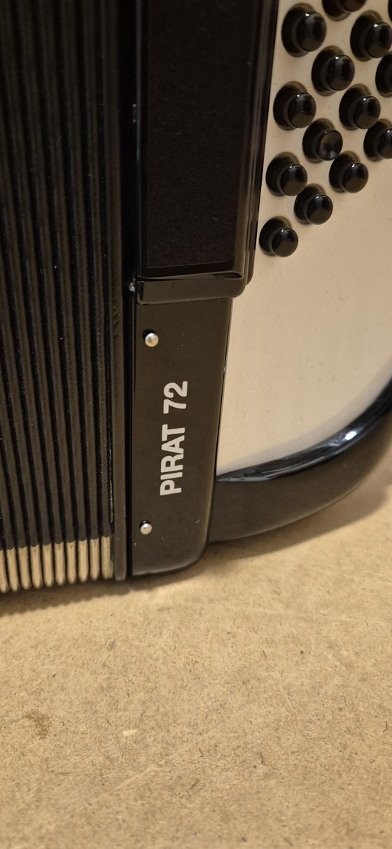 Image 1 of Fisarmonica Walther Pirat 72