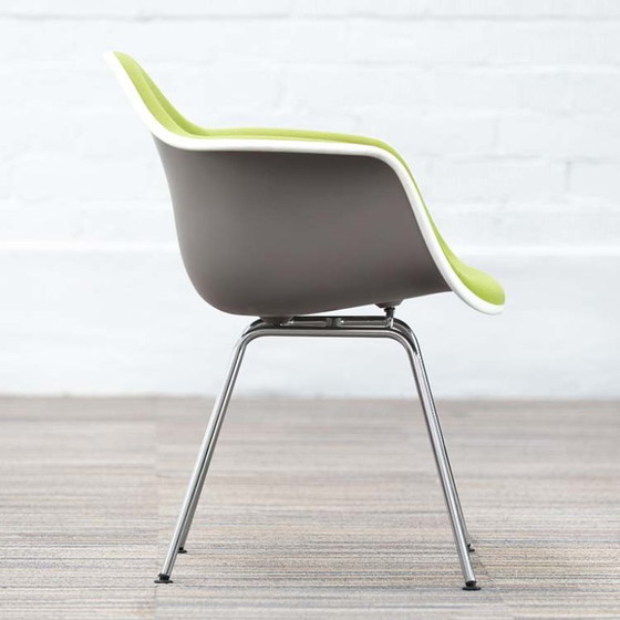 Image 1 of Vitra Eames Plastic Armchair Dax Stoel