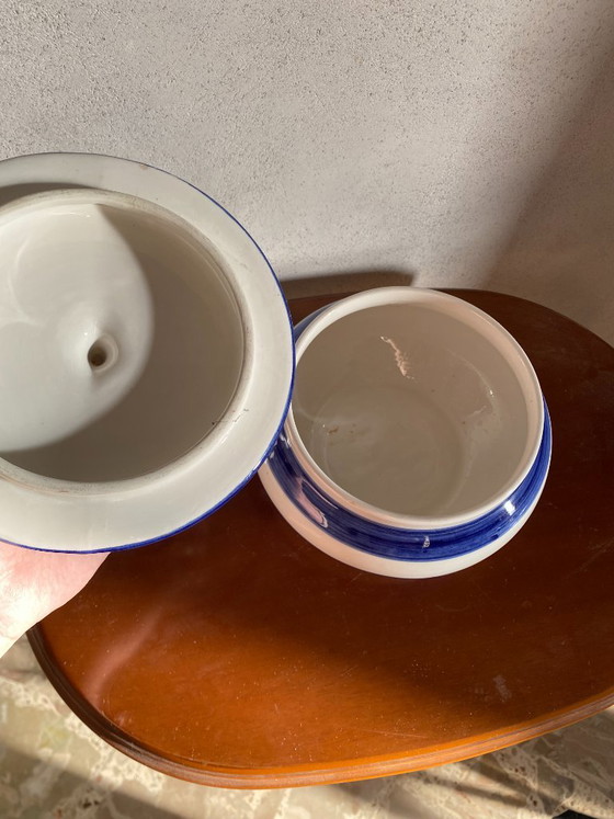 Plat de service couvert vintage Fortebraccio Ceramiche, peint à la main en bleu et blanc – Italie (photo 4 of 7)