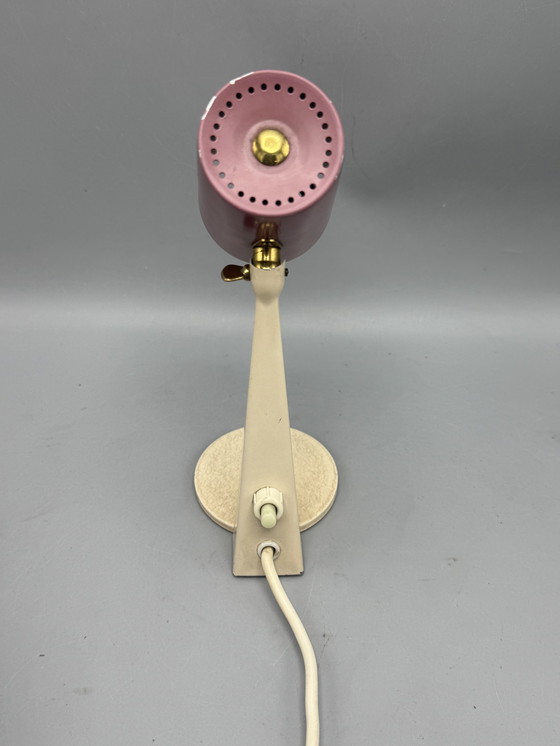 Image 1 of Lampe de table vintage avec abat-jour rose et bouton lumineux