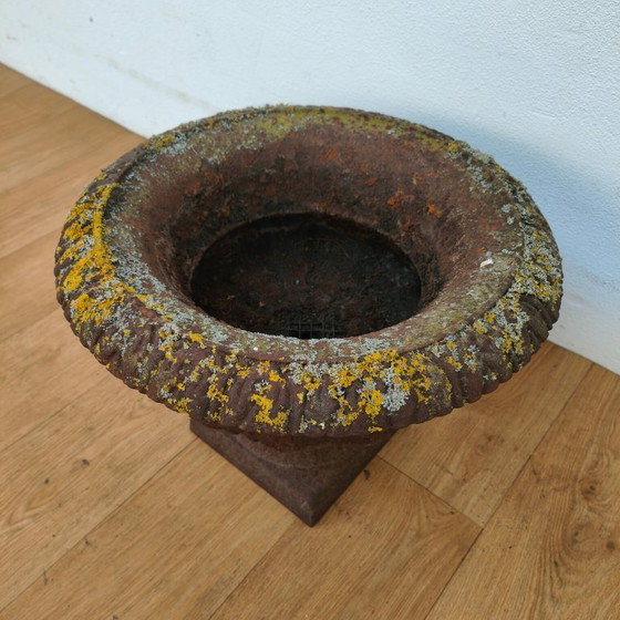 Image 1 of Vintage gietijzeren tuinvaas, plantenbak bloembak