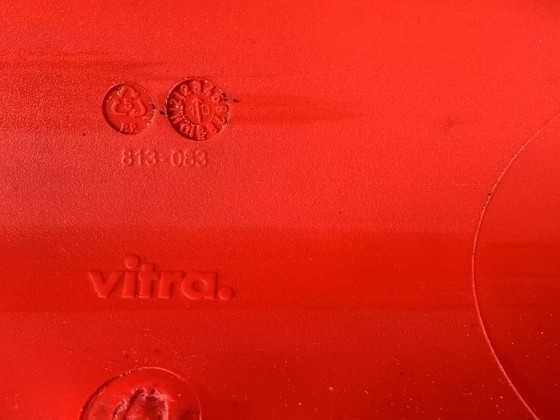 Image 1 of Silla Pantone - 28 Classic Red de Werner Pantone