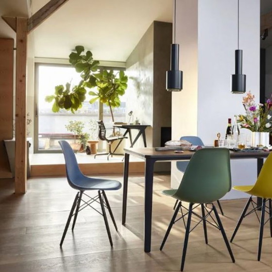 Image 1 of 38x Vitra Eames Plastic Side Chair, maple black/sea blue