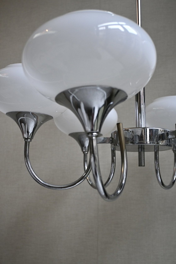 Image 1 of Grande lampadario vintage, era spaziale