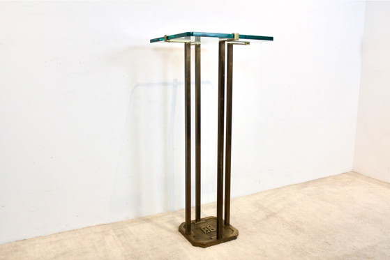 Table piédestal minimaliste en laiton et verre de Peter Ghyczy, Tables de salle à manger (photo 5 sur 12)