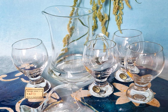 Image 1 of Pavel Hlava für Bohemia Crystalalex - Modell Gina- kleine Weingläser im 6er-Set mit schwerem Glasausgießer