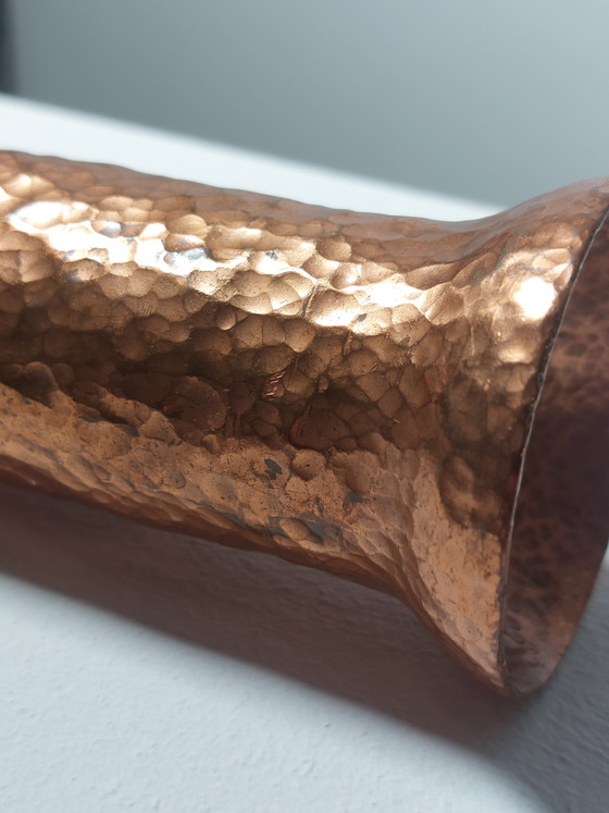 Image 1 of Vase anthroposophique en cuivre martelé à la main