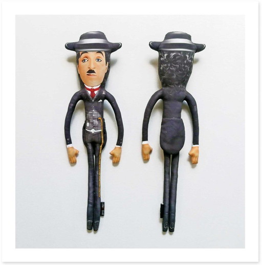 Charlie Chaplin gift for cinephiles who truly cherish classic cinema and silent film storytelling. This Charlie Chaplin collecti