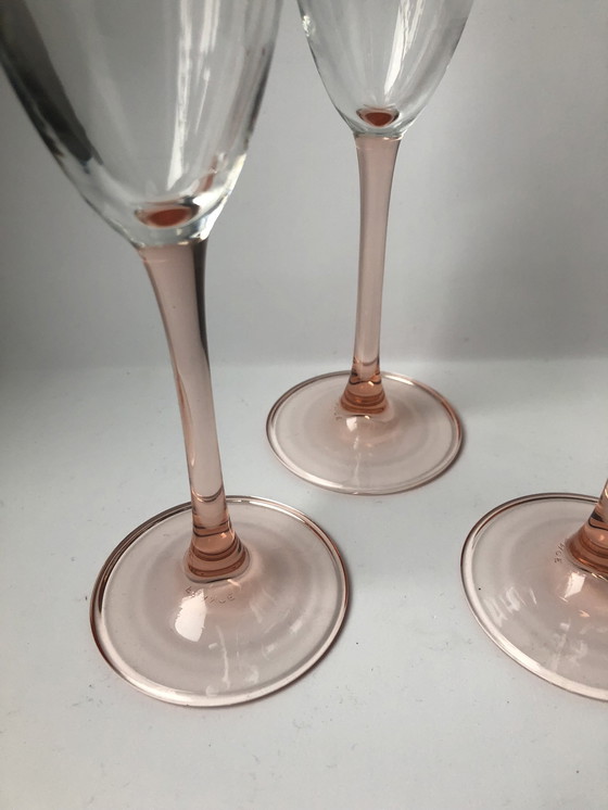 Image 1 of Juego de 4 copas de champán Luminarc rosa, modelo &quot;La flûte rosée&quot;