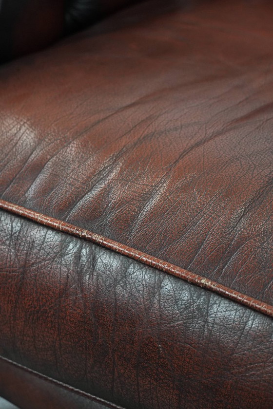 Image 1 of Divano Chesterfield in pelle di mucca in stile inglese con bellissimi colori rosso/marrone