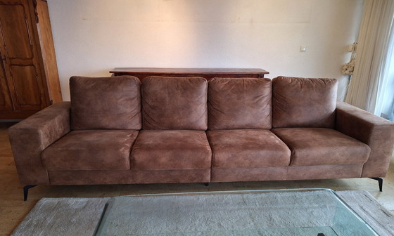 Image 1 of Wunderschönes großes 4-Sitzer-Sofa in Braun/Cognac