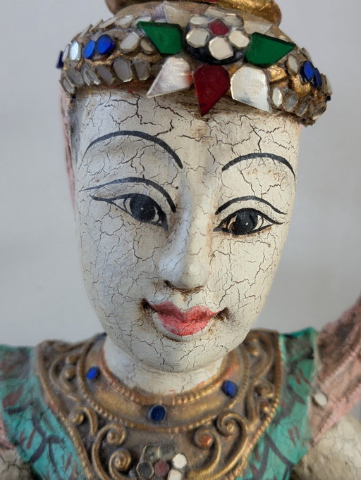 Ensemble de statues en bois d'Asie