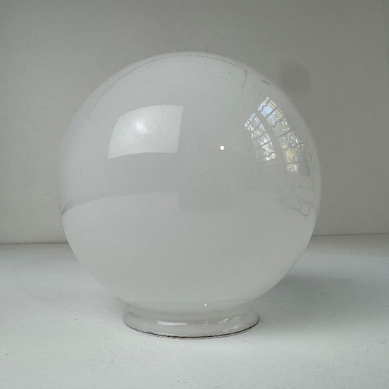 Image 1 of PAIRE D’ANCIENNES SUSPENSIONS EN OPALINE VINTAGE 13 CM