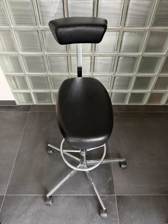 Vitra Perch Chair von George Nelson – Konferenzstuhl, Leather, Metal (photo 8 of 13)