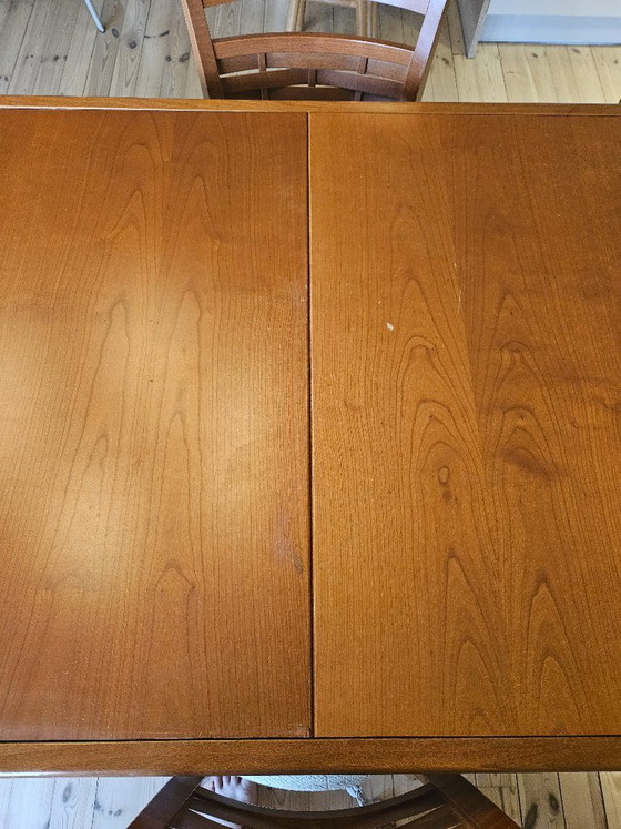 Image 1 of Calligaris Vario eettafel met 6 Calligaris Marta stoelen – kersenhout