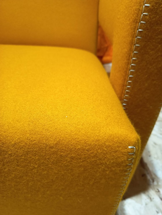 Image 1 of CASSINA Paire de fauteuils Utrecht 637 NEUF 2026 en laine KVARD Moutarde par Gerrit Rietveld