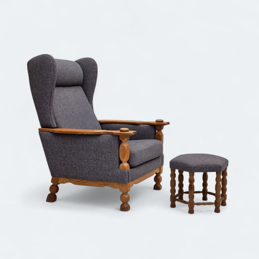 1970 Deense fauteuil met voetenbankje, wollen meubelstof, massief eikenhout
