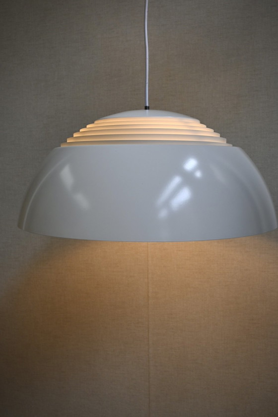 Image 1 of Lampada a sospensione vintage "Royal" Arne Jacobsen per Louis Poulsen