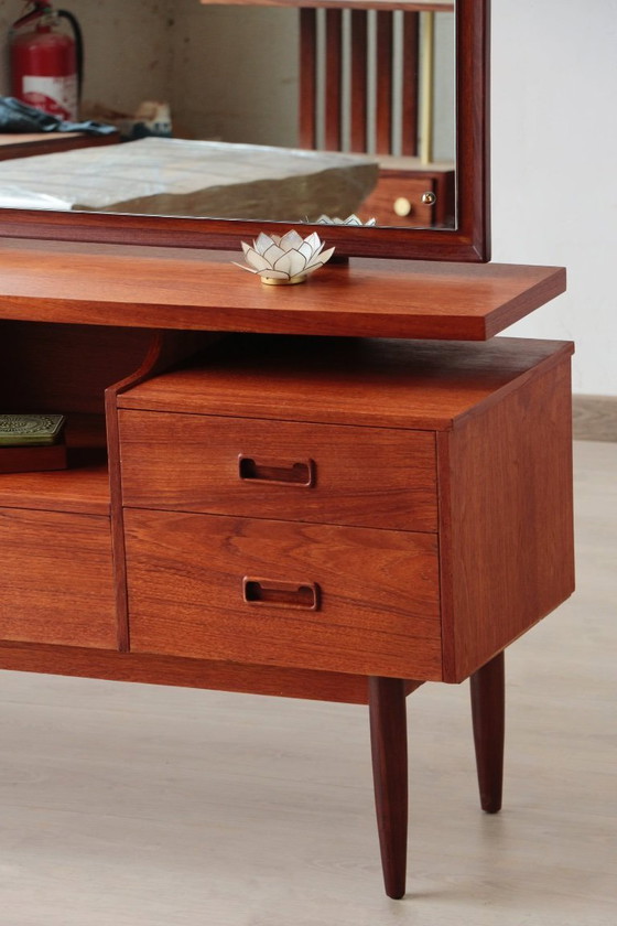 Image 1 of Toletta inglese vintage degli anni '60 – Design di metà secolo