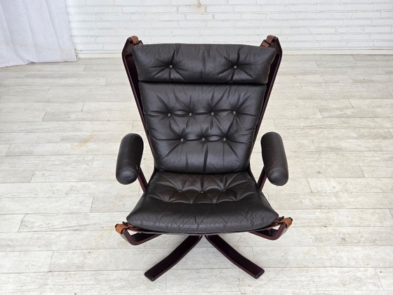 Image 1 of Jaren 70, Noors ontwerp van Sigurd Ressel, loungestoel model "Falcon".