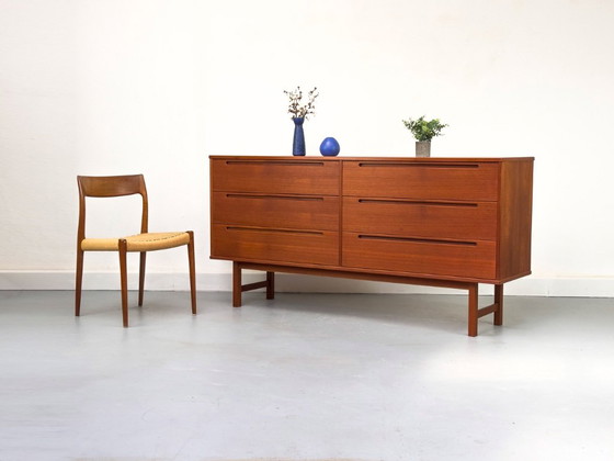 Large Teak Chest of Drawers from Tørring / HJN Møbelfabrik, 1960s – Sideboard, Wood (photo 25 of 25)