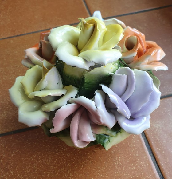 Image 1 of Arreglo floral de porcelana - Porfin Cluj-Nopoca (IRIS) en perfecto estado